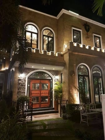 ร้านรัฟฟิเน่คาเฟ่